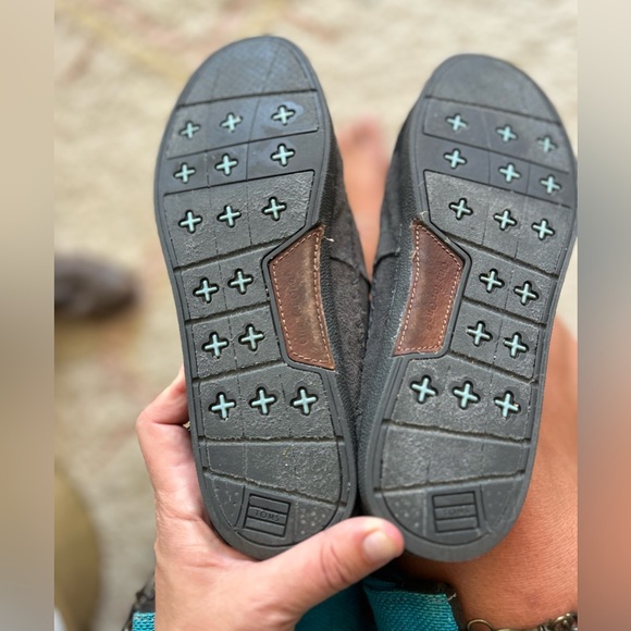 Toms shearling booties with tie and woven shaft - Picture 2 of 4